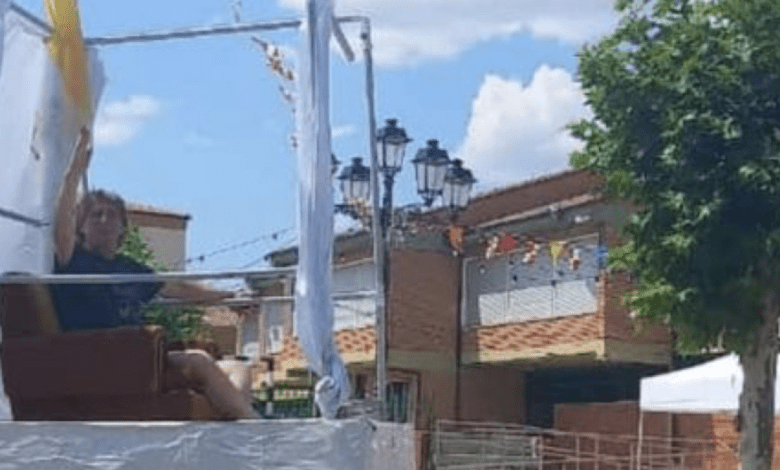 В Сории обсуждают выходку мэра во время религиозного праздника