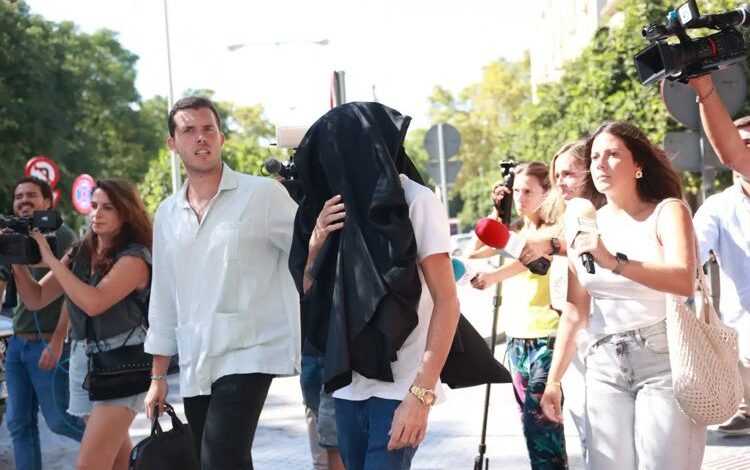 Феминизм: Штраф за ложный донос на экс-сожителя. Если бы не проболталась…