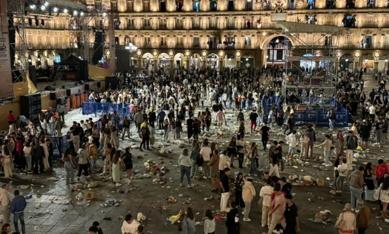 Горы мусора после концерта в Саламанке