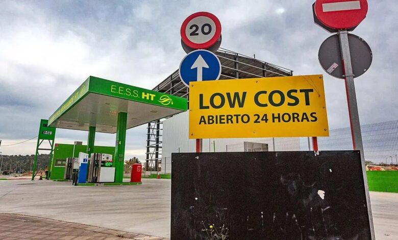 Водители в Валенсии массово переходят на заправки «low cost»
