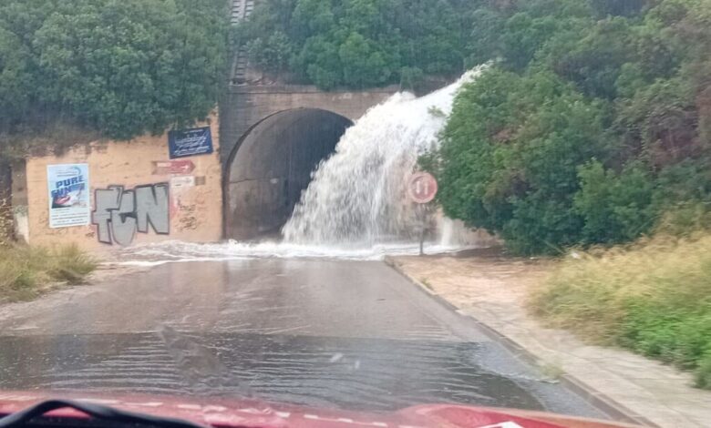 Экстренная помощь на дороге в Таррагоне из-за сильных дождей