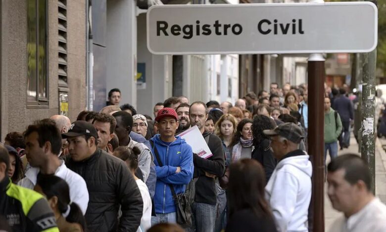 Дети, рожденные за границей через суррогатное материнство, теперь считаются родившимися в Испании