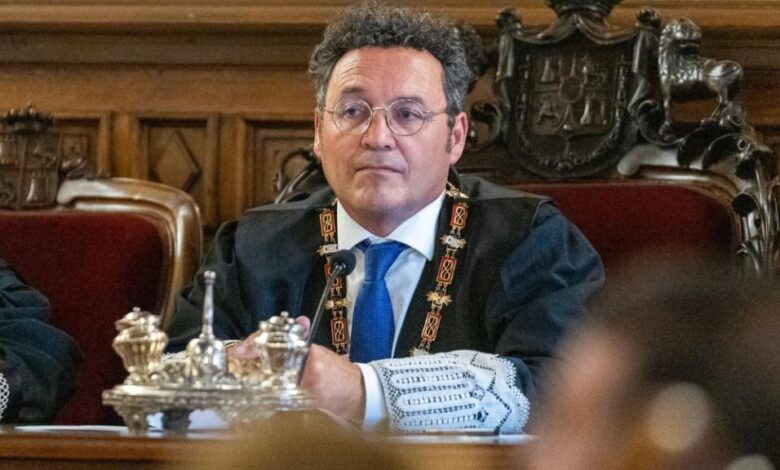 Впервые возбуждено уголовное дело против генпрокурора