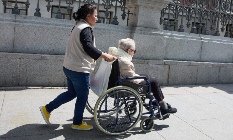 Около миллиона испанцев умерли в ожидании социальной помощи