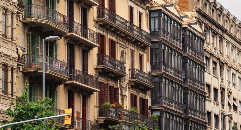 Мошенник уже два года не платит за аренду квартиры в Барселоне