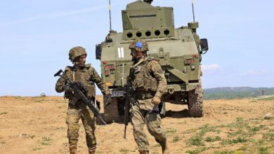 Испанская оборона: проблемы с финансированием