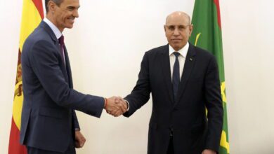 Политика миграции в Испании: противостояние Санчеса и Фейхоо на фоне кризиса