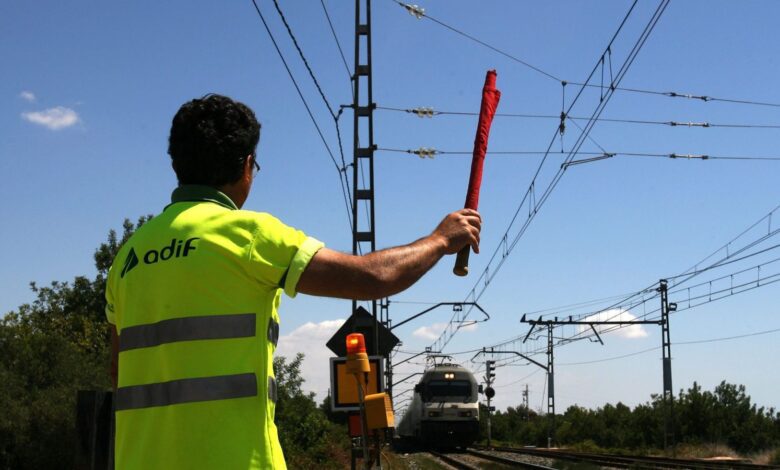 Высокоскоростные поезда и забытые маршруты: как железные дороги разделили Испанию