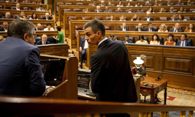 Испания сталкивается с политическим тупиком: реформы и законы остаются на паузе