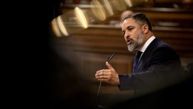 Vox усиливает позиции среди католиков на фоне конфликта с церковью и миграционной риторики