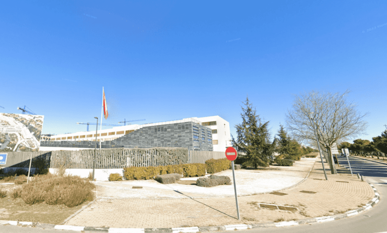 В Испании разгорелся спор вокруг закрытия центра для мигрантов в Мадриде