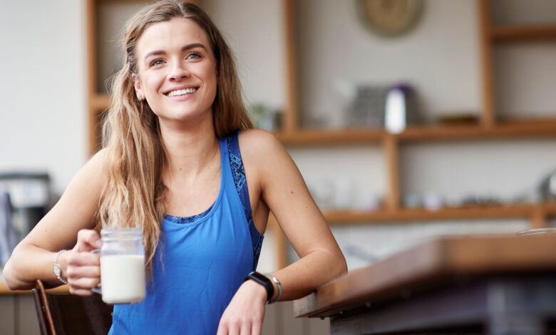 Spanish Pharmacist Explains Which Vitamins and Supplements Your Body Needs at Every Age from 20 to 60+