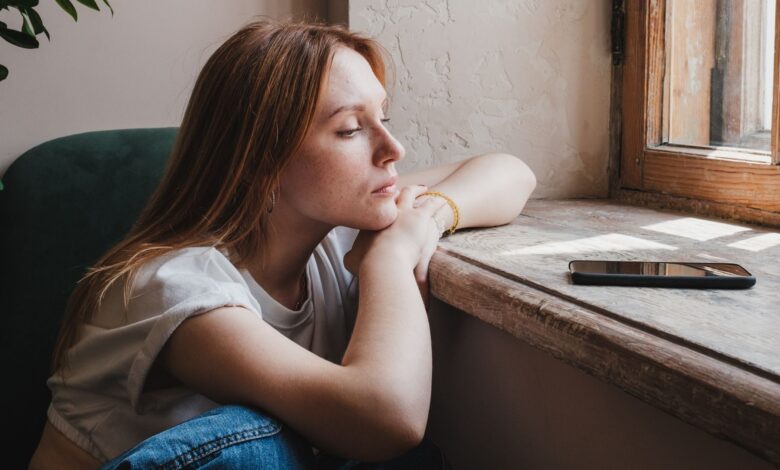 Un psicólogo explica por qué un mensaje leído pero no respondido en un messenger puede causar una fuerte ansiedad