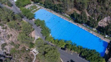 В Андалусии находится самый большой в Европе естественный бассейн длиной более 85 метров в горах Сьерра-де-Касорла.