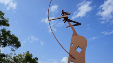 Гигантские скульптуры Каталонии: как современные монументы меняют облик региона