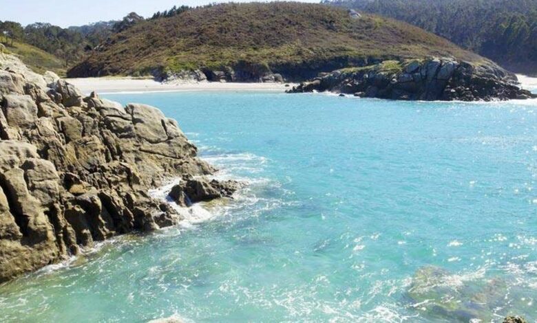 En Galicia, en la Costa da Morte, se encuentra uno de los mejores lugares para escapar del calor veraniego en 2025