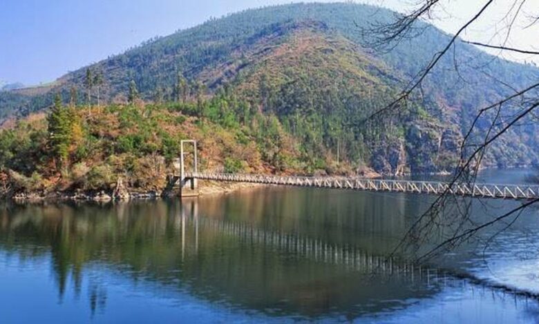 В Астурии появился новый живописный пеший маршрут с подвесным мостом через водохранилище