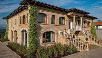 Π ΠΡΡΡΡΠΈΠΈ ΠΈΡΡΠΎΡΠΈΡΠ΅ΡΠΊΠΈΠΉ Π΄Π²ΠΎΡΠ΅Ρ XVI Π²Π΅ΠΊΠ° ΠΏΡΠ΅Π²ΡΠ°ΡΠΈΠ»ΠΈ Π² ΡΠΊΡΠΊΠ»ΡΠ·ΠΈΠ²Π½ΡΠΉ Π±ΡΡΠΈΠΊ-ΠΎΡΠ΅Π»Ρ Ρ Π²ΠΈΠ΄Π°ΠΌΠΈ Π½Π° Π³ΠΎΡΡ ΠΈ ΠΌΠΎΡΠ΅