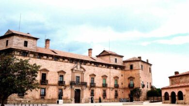 Альмасан: средневековая крепость в Кастилии-и-Леоне на берегу реки Дуэро