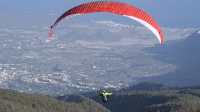 В Сории мужчина получил травмы при падении с парапланом в горах Вильяр-дель-Рио