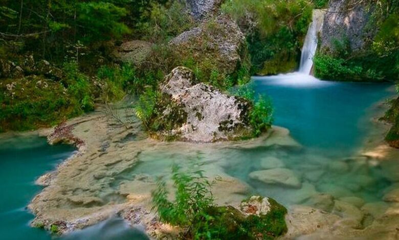 Природный заповедник Уредера в Наварре: как посетить бирюзовые озера с водопадами и вековыми буковыми лесами