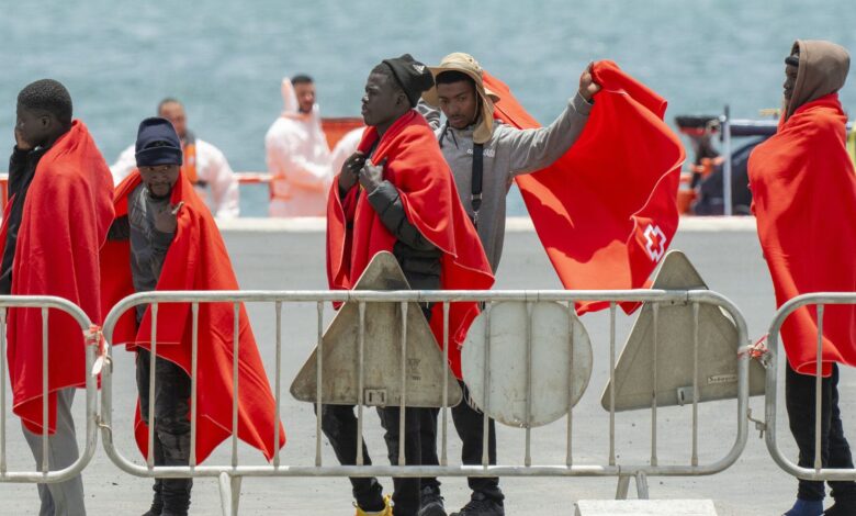 Более 100 мигрантов спасены у берегов Гран-Канарии: один человек погиб