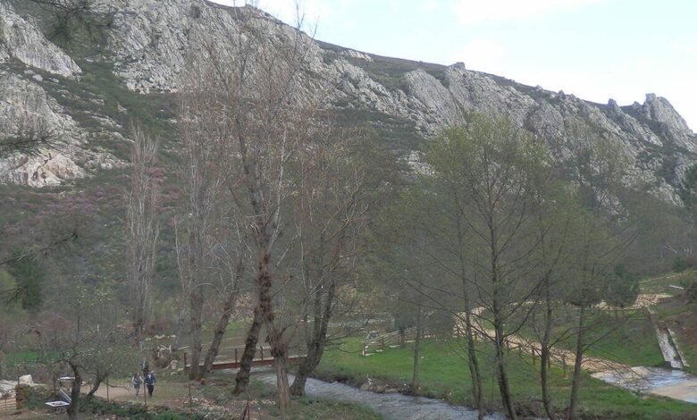 Природный оазис в Эстремадуре: новый пеший маршрут с водоемами и уникальными пейзажами получил престижную награду 2025 года