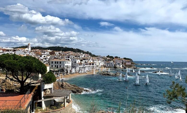 The Perfect Camping Spot in Catalonia: Affordable Prices, the Sea Just Steps Away, and the Charm of Costa Brava’s Coastline.