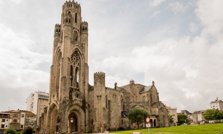 A Galician Church That Looks Like a Fantasy Castle – The Masterpiece of a Genius Architect