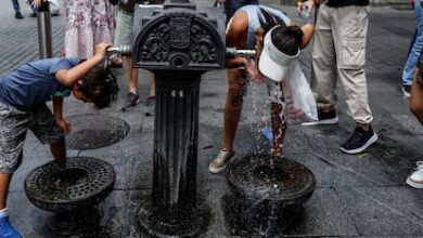 Массовые вечеринки на пляже в Кантабрии вызывают споры среди местных