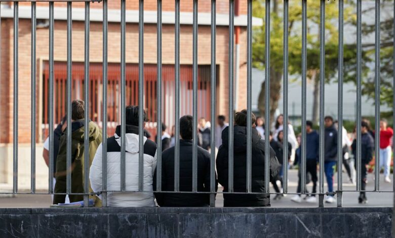 In Castile and León, a Teacher Encourages Teenagers to Discuss Sexual Orientation