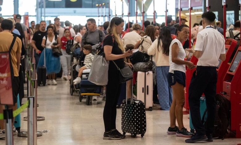 Passengers Face Long Queues at Madrid Airport Due to Strike
