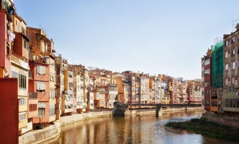 Owners in Girona Forced to Leave Home After Tenants’ Complaint