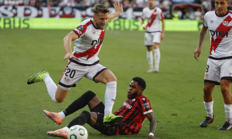 Rayo Vallecano Confidently Leads in Conference League Match Against Shkendija