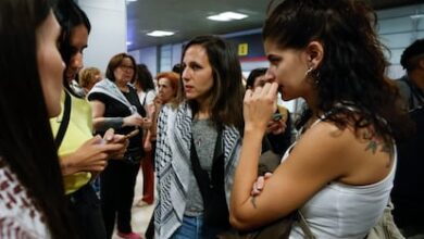 Правительство Испании пытается предотвратить провал двух ключевых голосований