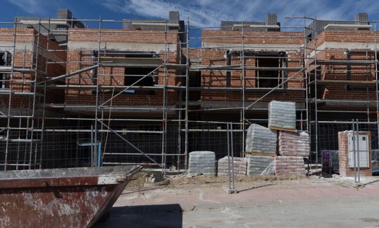 Сколько лет нужно работать в Испании чтобы накопить на собственное жилье в 2025 году