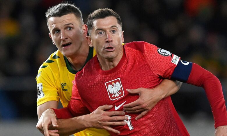 David Sanchez Criticizes Lewandowski’s Decision to Play for Poland