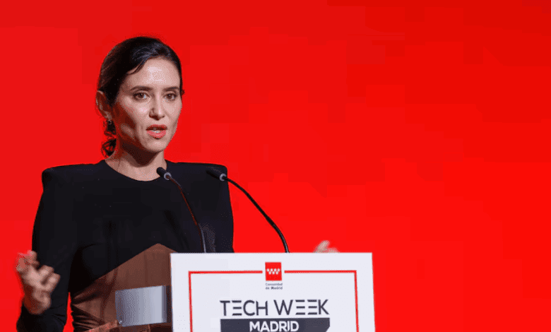 Католические школы Мадрида оспаривают запрет на гаджеты в начальных классах в суде