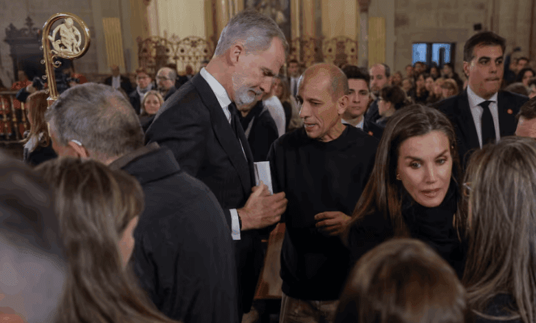 Autoridades españolas cambian el protocolo en la ceremonia fúnebre de Valencia tras tensiones con las víctimas