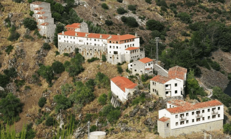 Американский инвестор приобрёл заброшенную деревню в Саморе для создания туристического центра