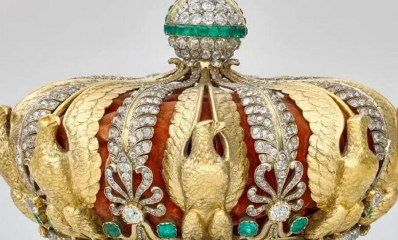 Crown of Spanish Empress Eugénie Found After Daring Louvre Heist