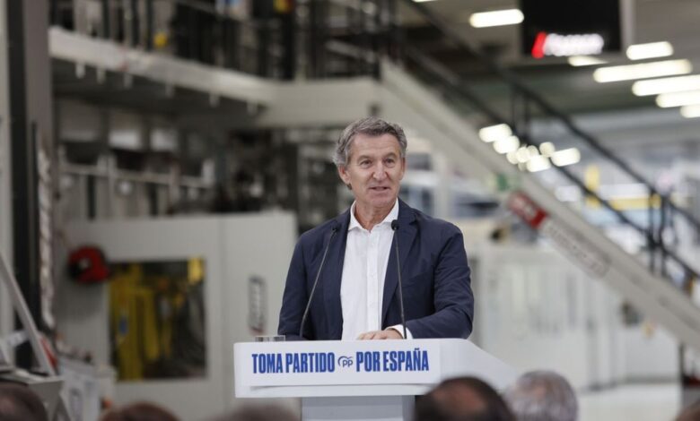 Feijóo Opposes New Fees for the Self-Employed and Proposes Reforms