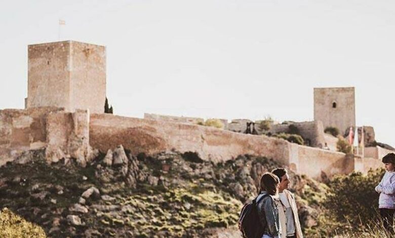 Where Autumn Never Comes: The Spanish City of Sun, Flavor, and History