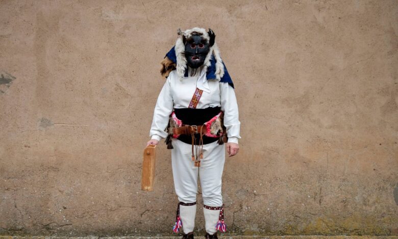 Frenchwoman Collects Rare Words from Lyon in Unique Online Dictionary