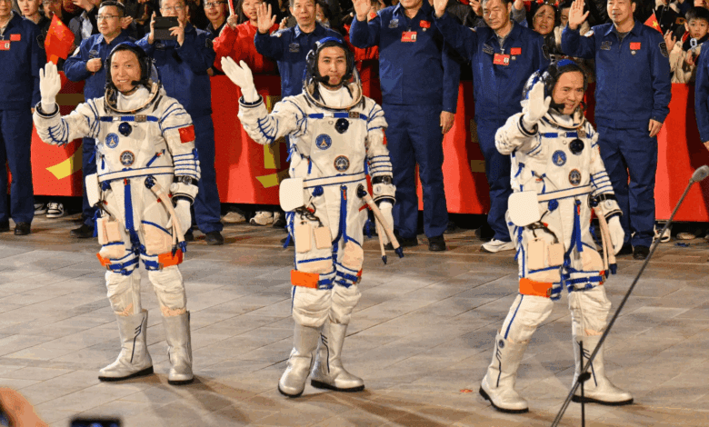 Chinese Astronauts Stranded in Orbit After Emergency Evacuation of Colleagues