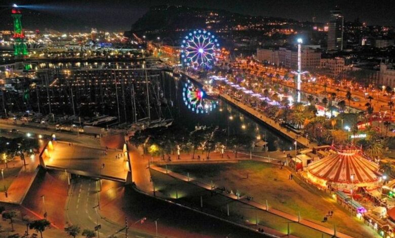 Barcelona prepara el mayor festival navideño con pista de hielo y espectáculos en el mar