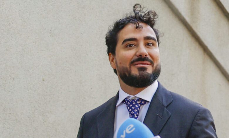 Европарламент начал вторую процедуру по снятию иммунитета с евродепутата Альвисе Переса