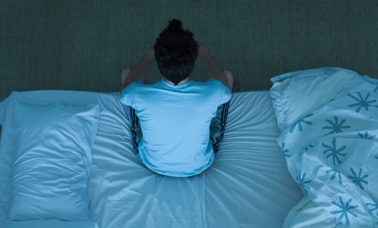 Why Insomnia Turns the Night into a Theater of Loneliness and the Anticipation of Sleep