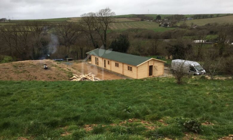 Spain unveils 114 m² wooden house with six rooms for 57,000 euros