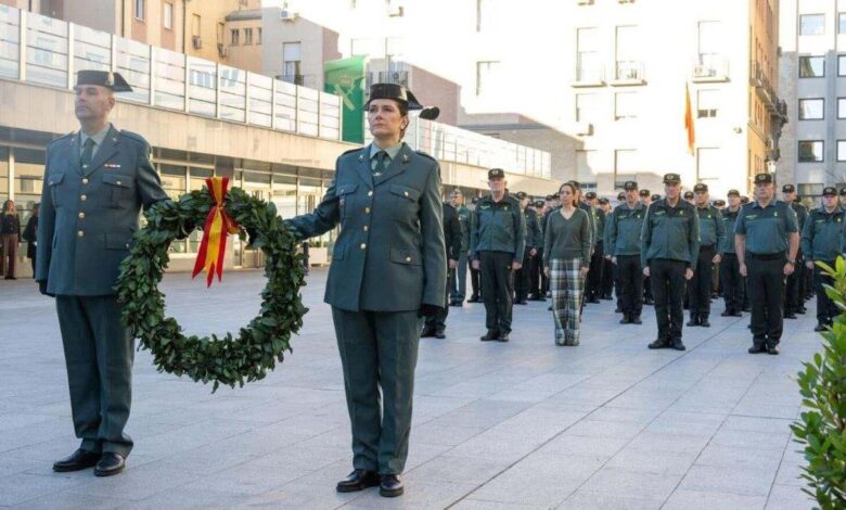 В Мадриде обсуждают наряд главы Гражданской гвардии на памятном мероприятии